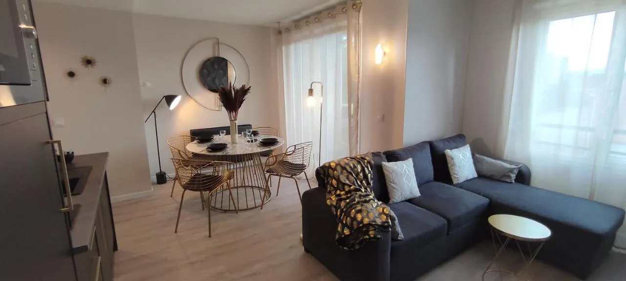Arty Appart - Sauna En Option, Parking Box Prive, Balcon Saint-Priest  Apartment Saint-Priest (Rhone)