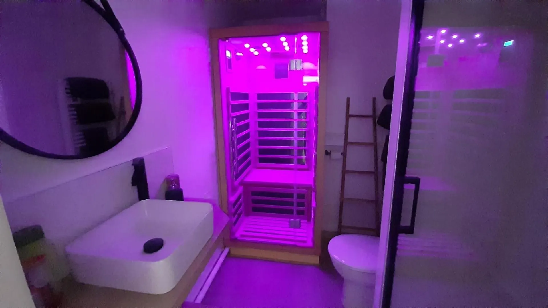 Apartment Arty Appart - Sauna En Option, Parking Box Prive, Balcon Saint-Priest